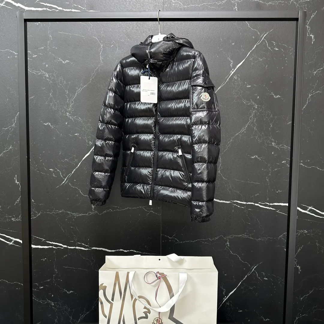 Moncler 【Original 】Authentic 𝑴𝒐𝒏𝒄𝒍𝒆𝒓｜ 𝑩𝒂𝒅𝒚 Same Style/ # 1:1Original 90 Quality Size：12345